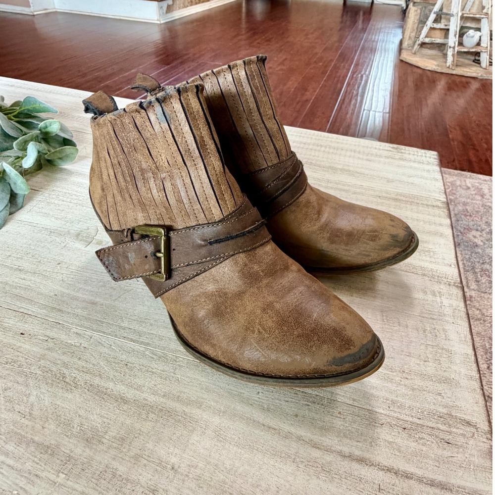 Altar'd State Womens Brown Fringe Buckle Ankle Boots Western Pointed Toe Size 8